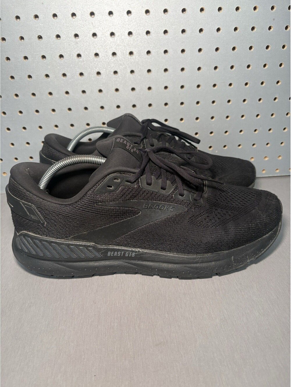Brooks Beast GTS 24 Shoes Mens Sz 13 D Triple Black Ebony Running Sneakers